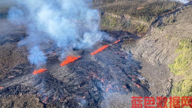 夏威夷的基拉韦厄火山再次开始喷发，并喷出奇怪的火山气体