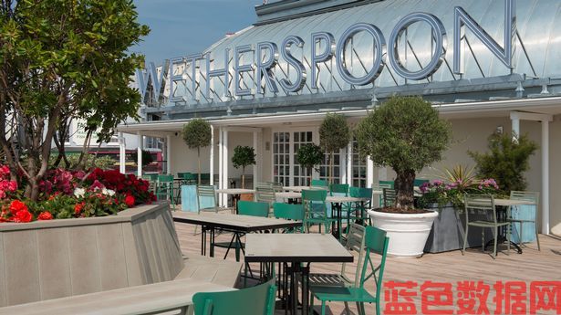 Wetherspoon老板解释了最受欢迎